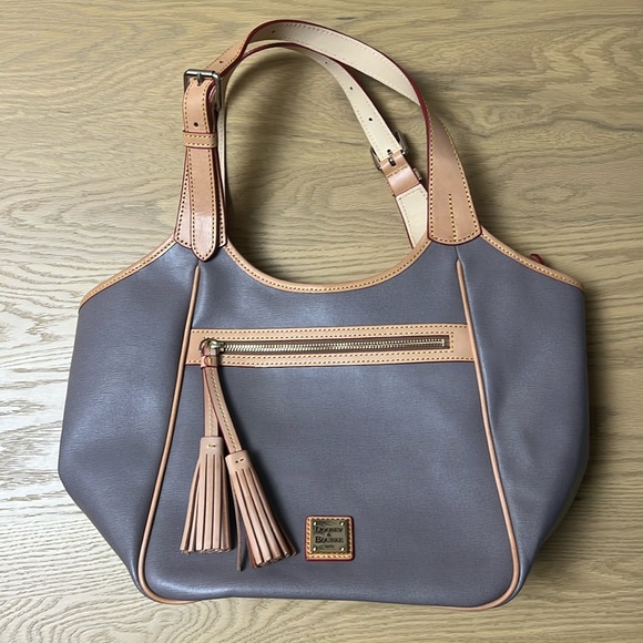 Dooney & Bourke Handbags - Dooney & Bourke Vintage Shoulder Bag